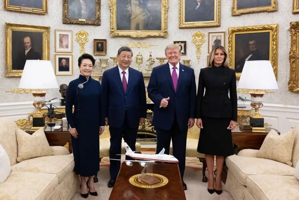 习近平同特朗普小范围交流，高清大图来了！