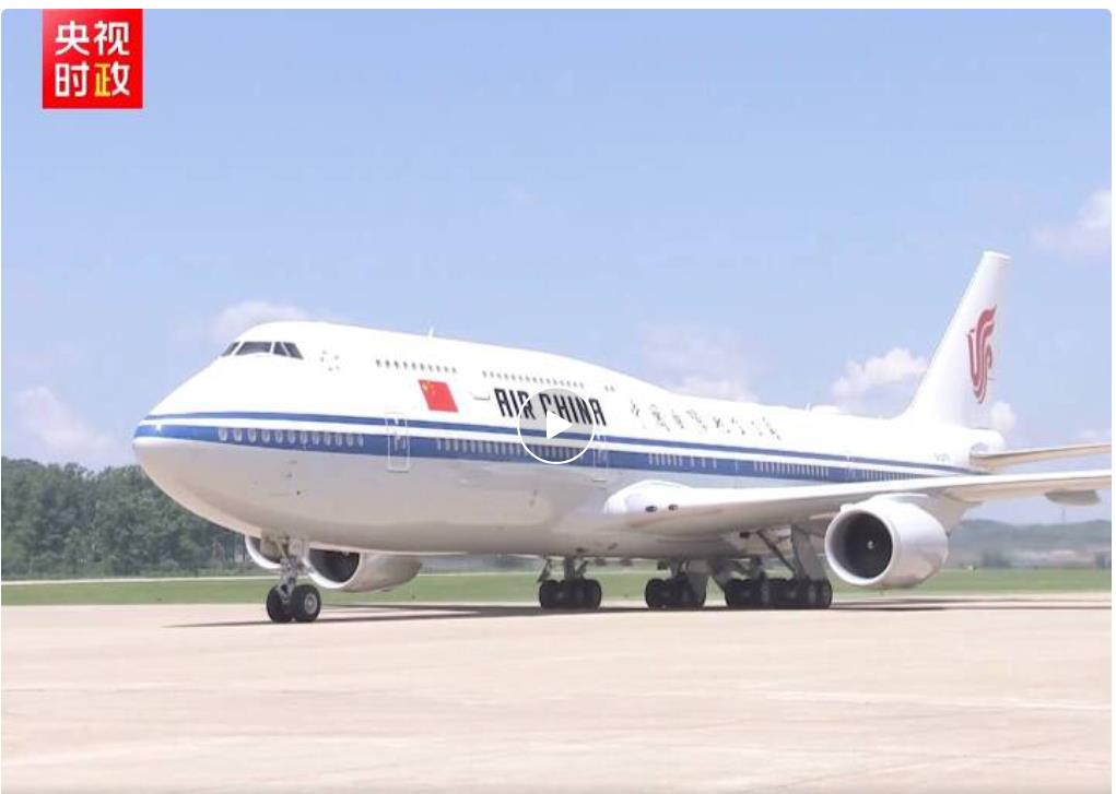 习近平抵达平壤开始对朝鲜进行国事访问