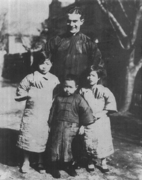 斯诺1929年在上海留影